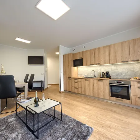 Apartment Alibi *